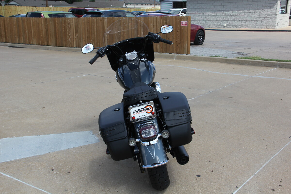2025 Harley-Davidson Heritage Classic Iron Horse Metallic w/Laced Wheels - Photo 9