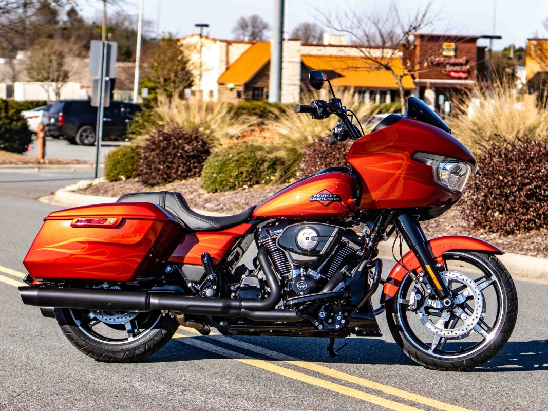 FLTRX 2025 Road Glide - Photo 5