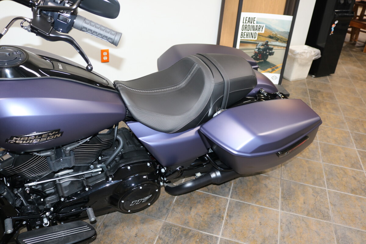 FLTRX 2025 Road Glide - Photo 3
