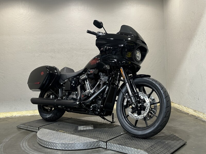Harley-Davidson Low Rider ST 2025 FXLRST 84632151 VIVID BLACK - Photo 2