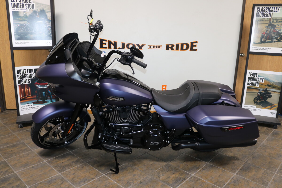 FLTRX 2025 Road Glide