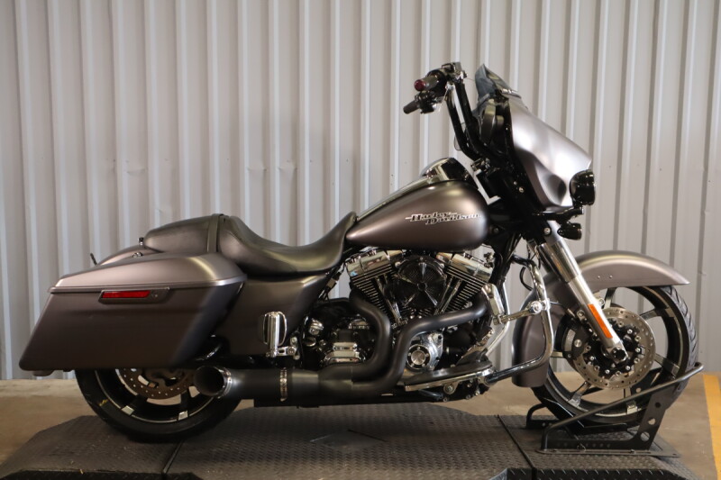 2016 Harley-Davidson® Street Glide® Special FLHXS