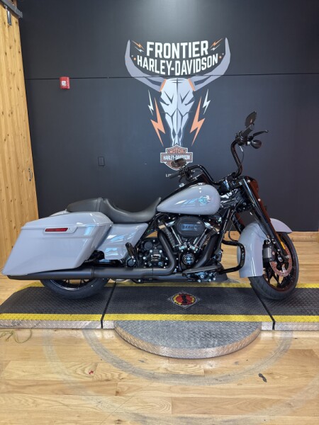 FLHRXS 2025 Road King™ Special