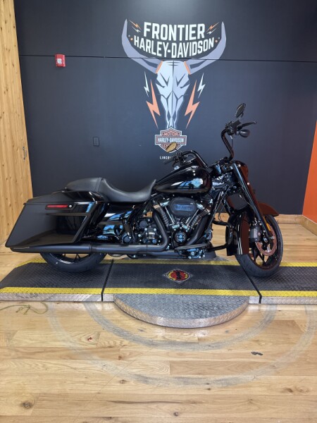 FLHRXS 2025 Road King<sup>®</sup> Special
