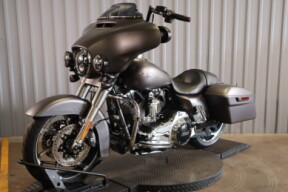2016 Harley-Davidson® Street Glide® Special FLHXS thumb 0