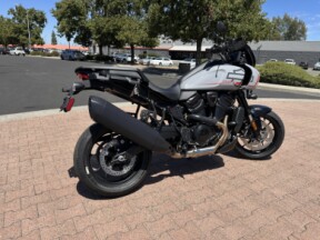 RA1250ST 2025 Pan America® 1250 ST thumb 2