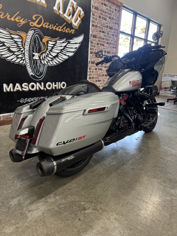 2025 Harley-Davidson CVO Road Glide ST FLTRXSTSE - Photo 6