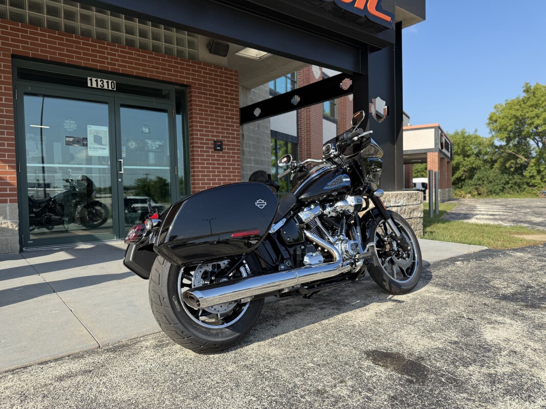 2025 Low Rider ST - Photo 3