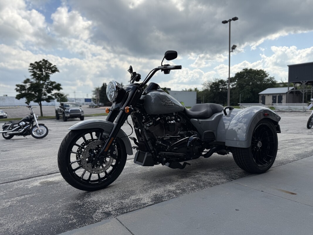 2024 Harley-Davidson Freewheeler FLRT BILL GRAY - Photo 7