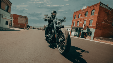 The 2025 Harley-Davidson® Breakout® Near Zephyrhills FL Blends Power With A Striking Custom Look