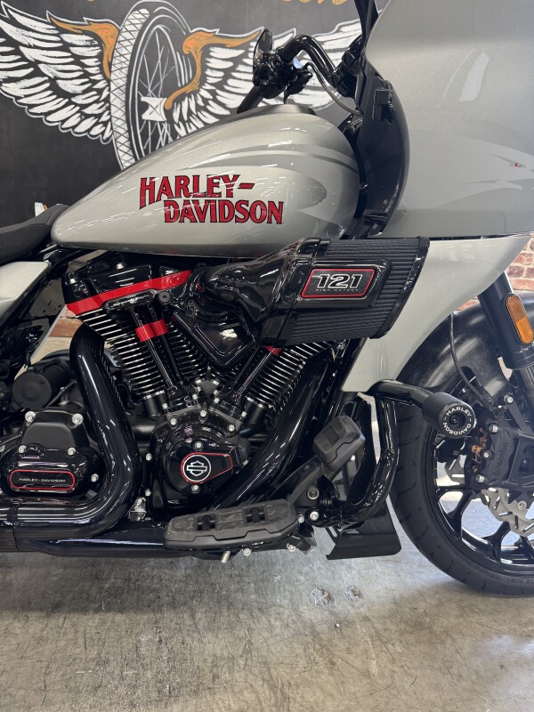 2025 Harley-Davidson CVO Road Glide ST FLTRXSTSE - Photo 2
