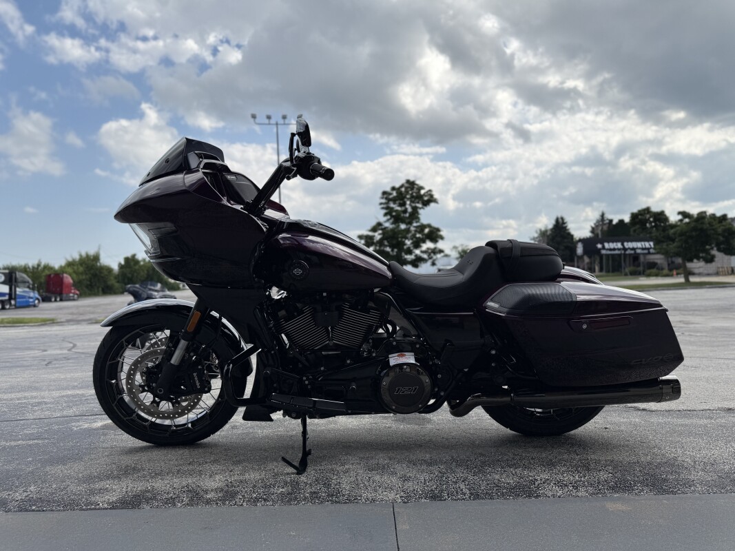 2025 Harley-Davidson CVO Road Glide FLTRXSE POISON BERRY FDE - Photo 6