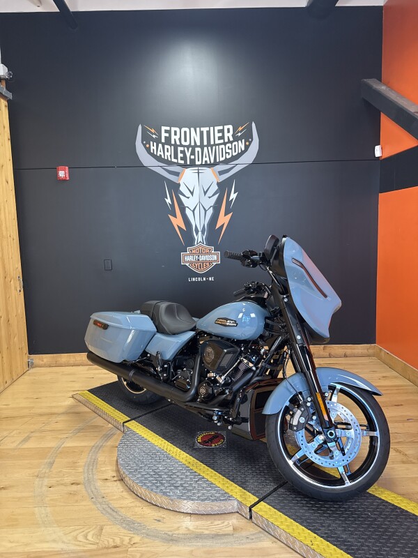 FLHX 2024 Street Glide - Photo 8