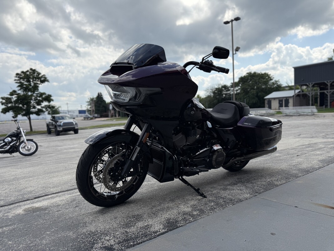 2025 Harley-Davidson CVO Road Glide FLTRXSE POISON BERRY FDE - Photo 7