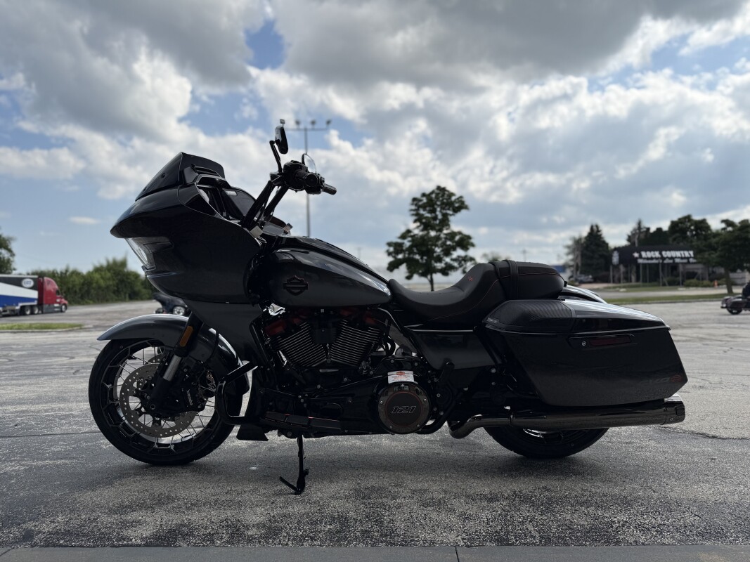 2025 Harley-Davidson CVO Road Glide ST FLTRXSTSE Mercury Silver - Photo 6