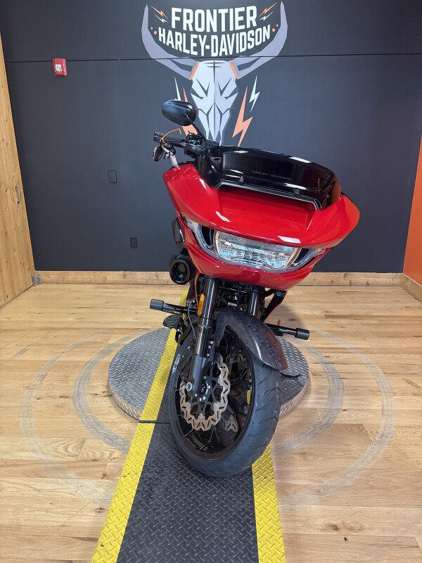 FLTRXSTSE 2025 CVO Road Glide ST - Photo 4