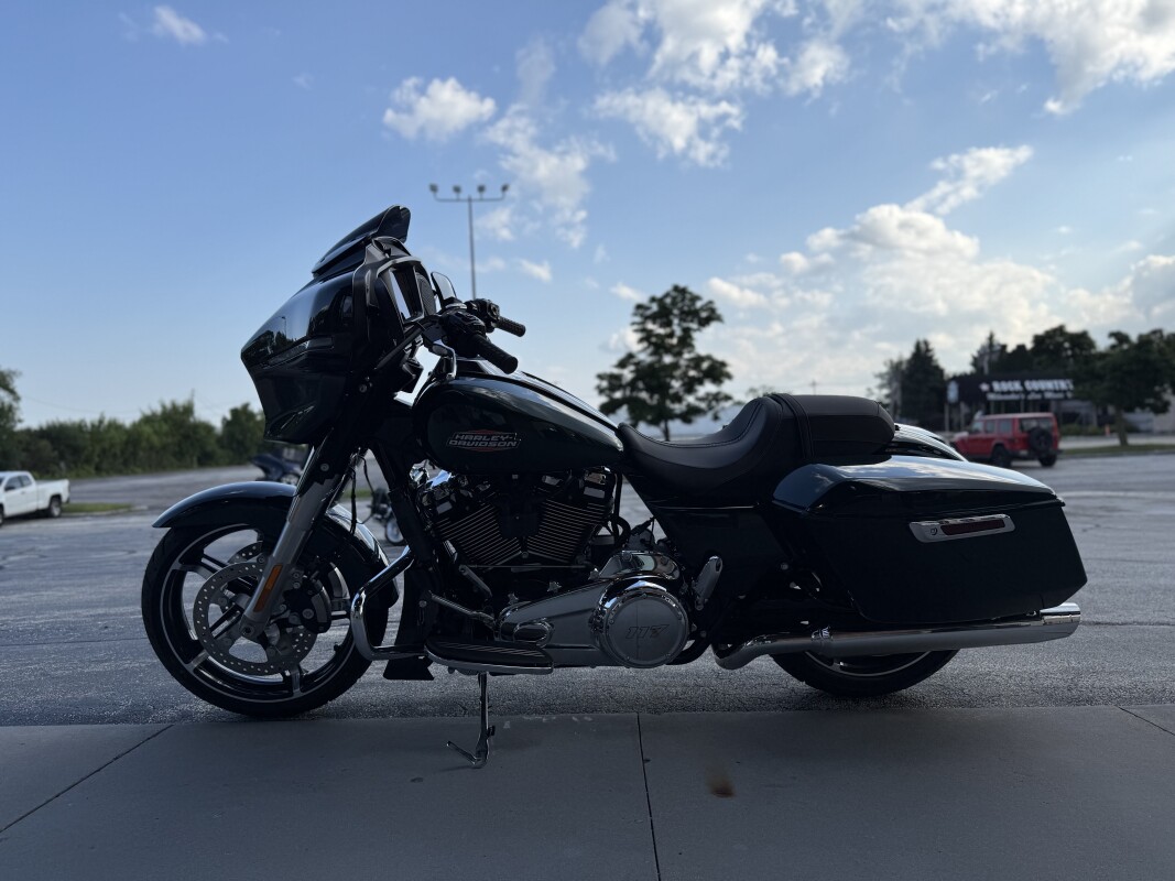 2024 Harley-Davidson Street Glide FLHX ALPINE GREEN - Photo 6
