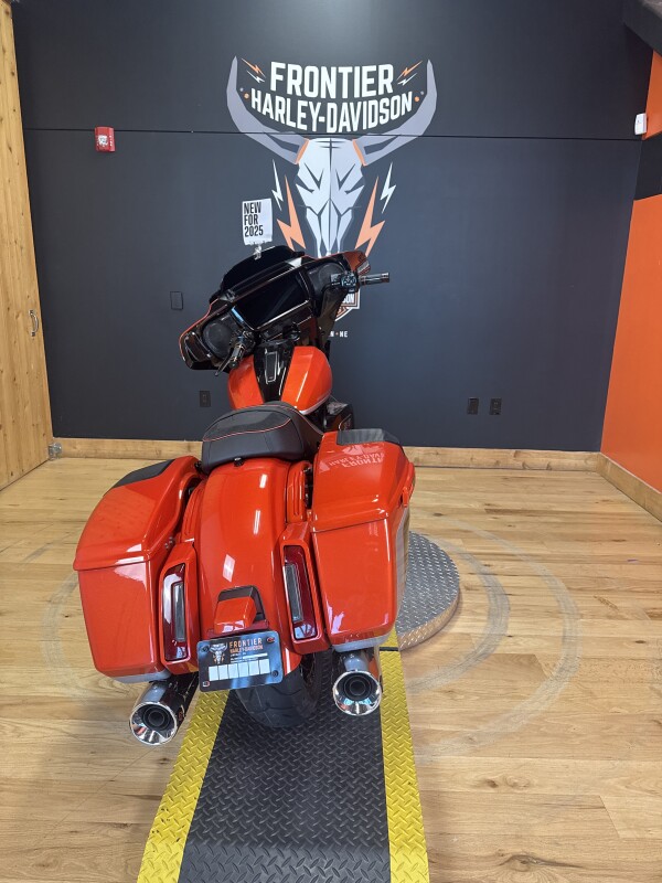 FLHXSE 2024 CVO Street Glide - Photo 3