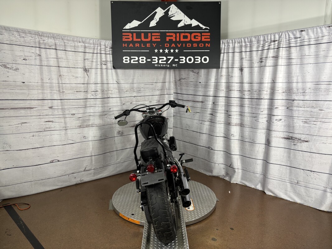 2021 Softail Standard – Classic Bobber Look - Photo 7