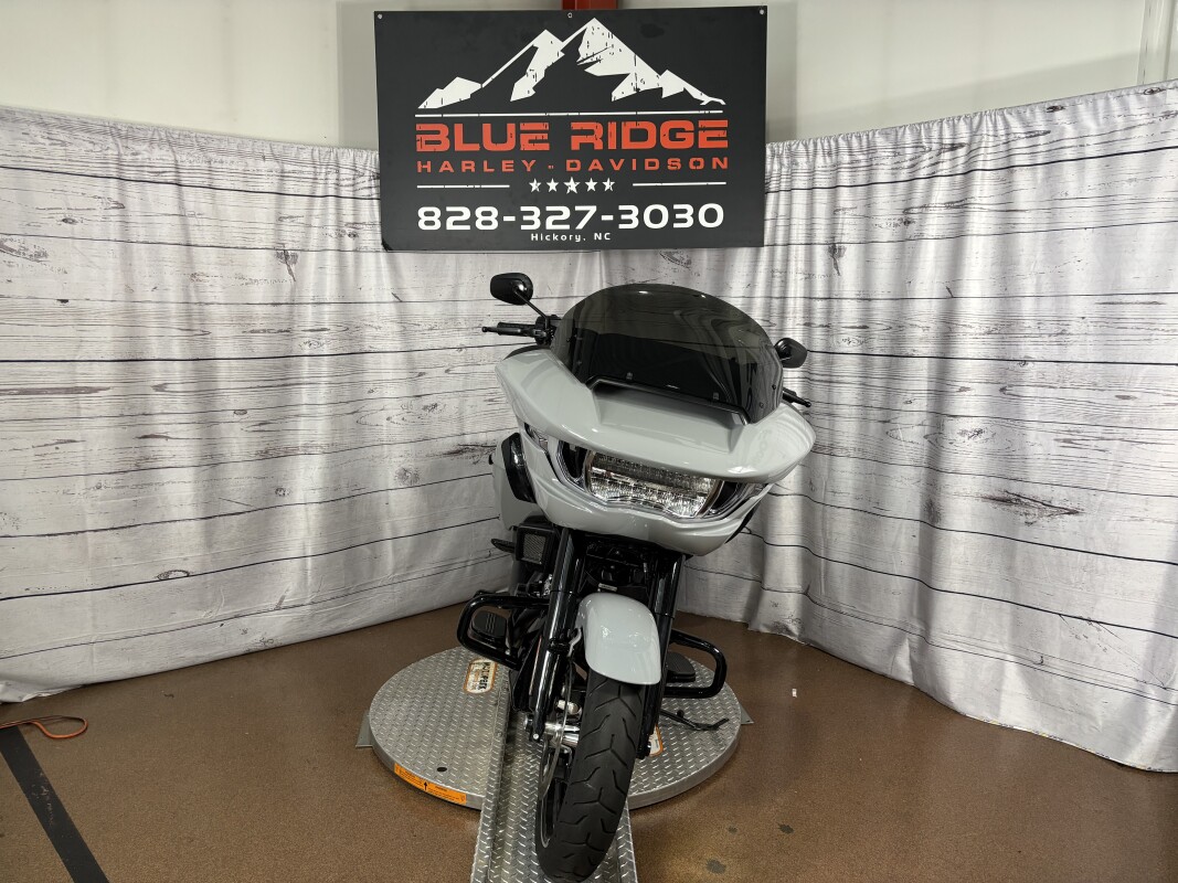 2025 Harley-Davidson Road Glide - Photo 3