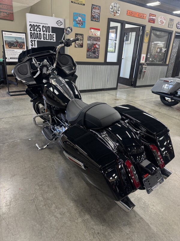 2025 Harley-Davidson Road Glide FLTRX - Photo 8