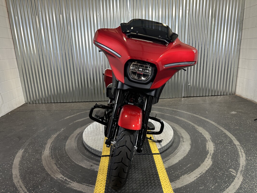 2025 Harley-Davidson Street Glide Brilliant Red - Black Finish - Photo 3