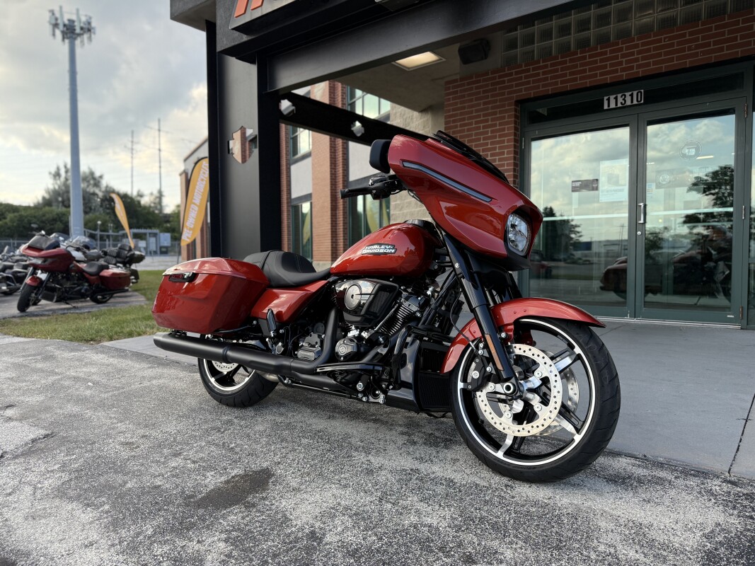 2024 Harley-Davidson Street Glide FLHX WSKY FIRE - Photo 2