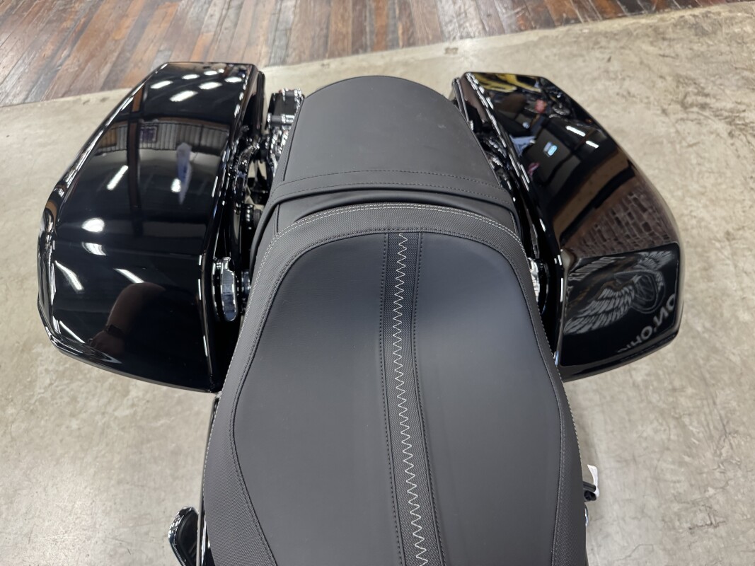 2025 Harley-Davidson Road Glide FLTRX - Photo 4