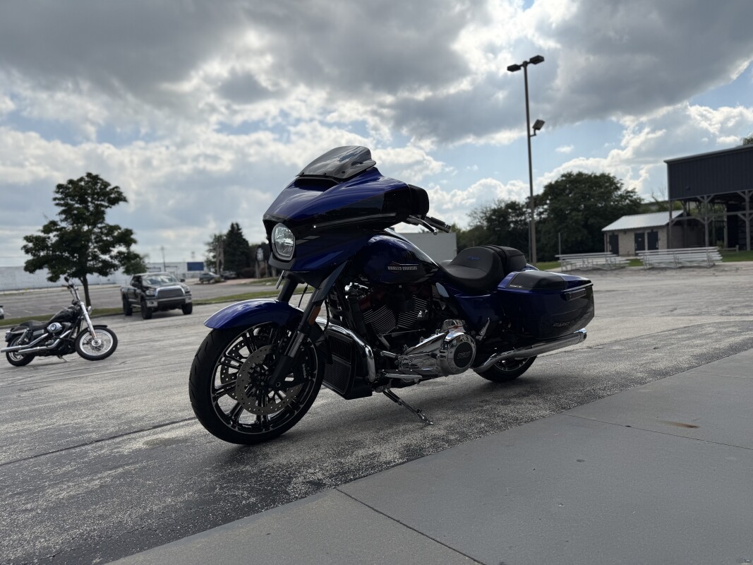 2025 Harley-Davidson CVO Street Glide FLHXSE BLUE - Photo 7
