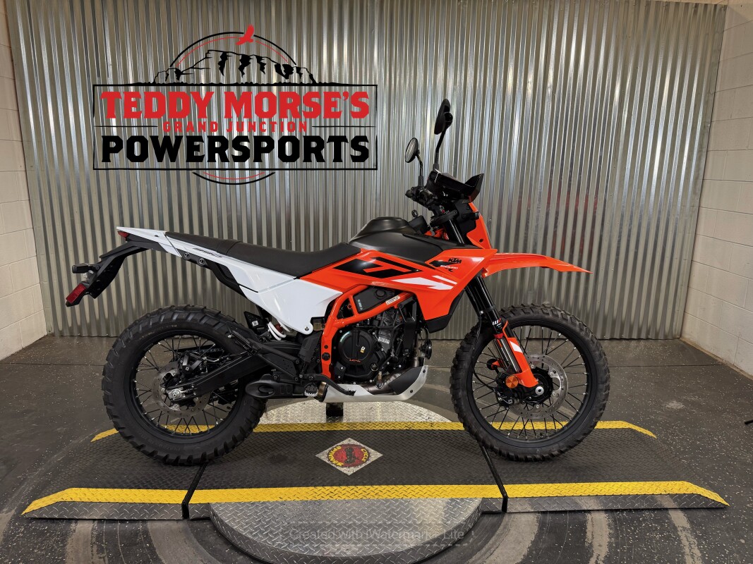 2025 KTM 390 Enduro R