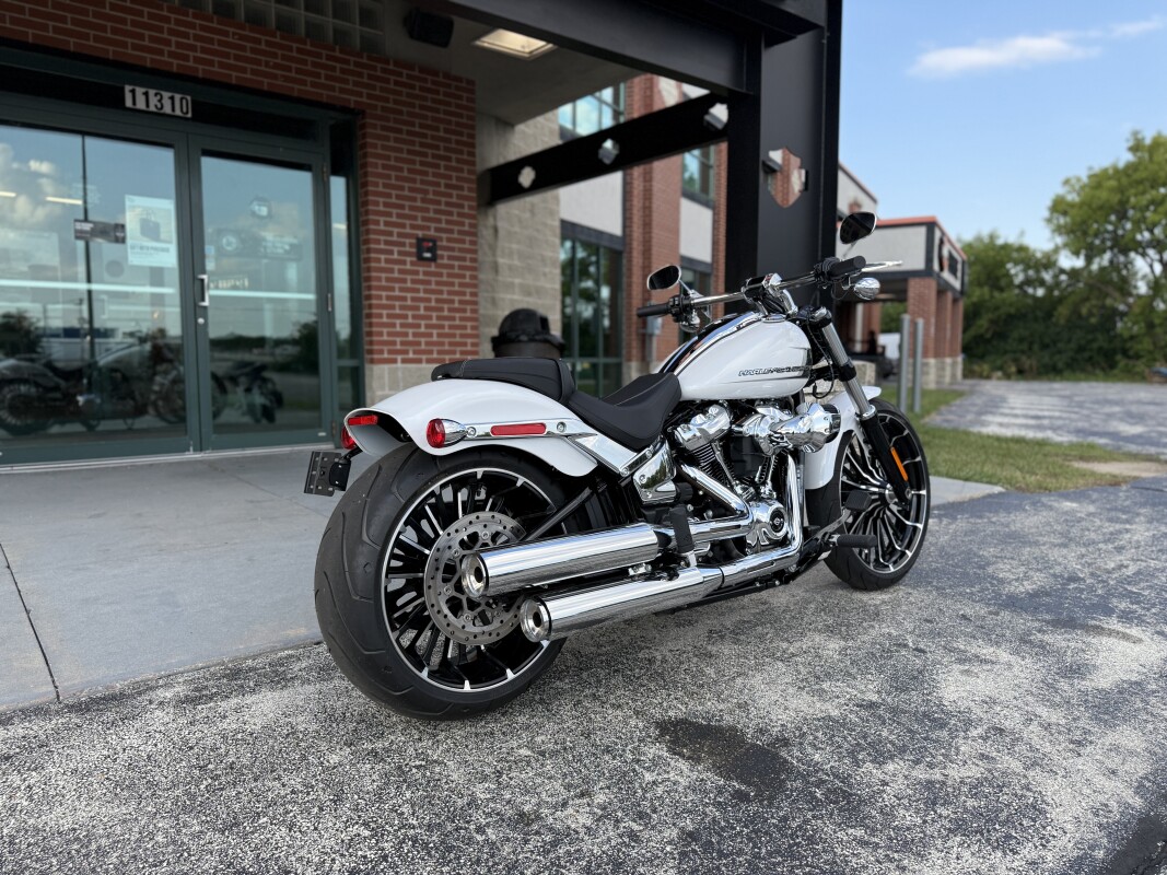 2024 Harley-Davidson Breakout 117 FXBR WHITE ONYX PRL - Photo 3