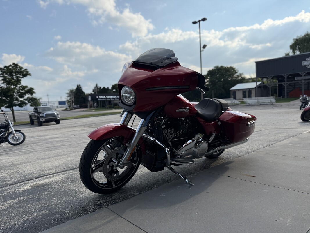 2025 Harley-Davidson Street Glide FLHX BRILLIANT RED - Photo 7