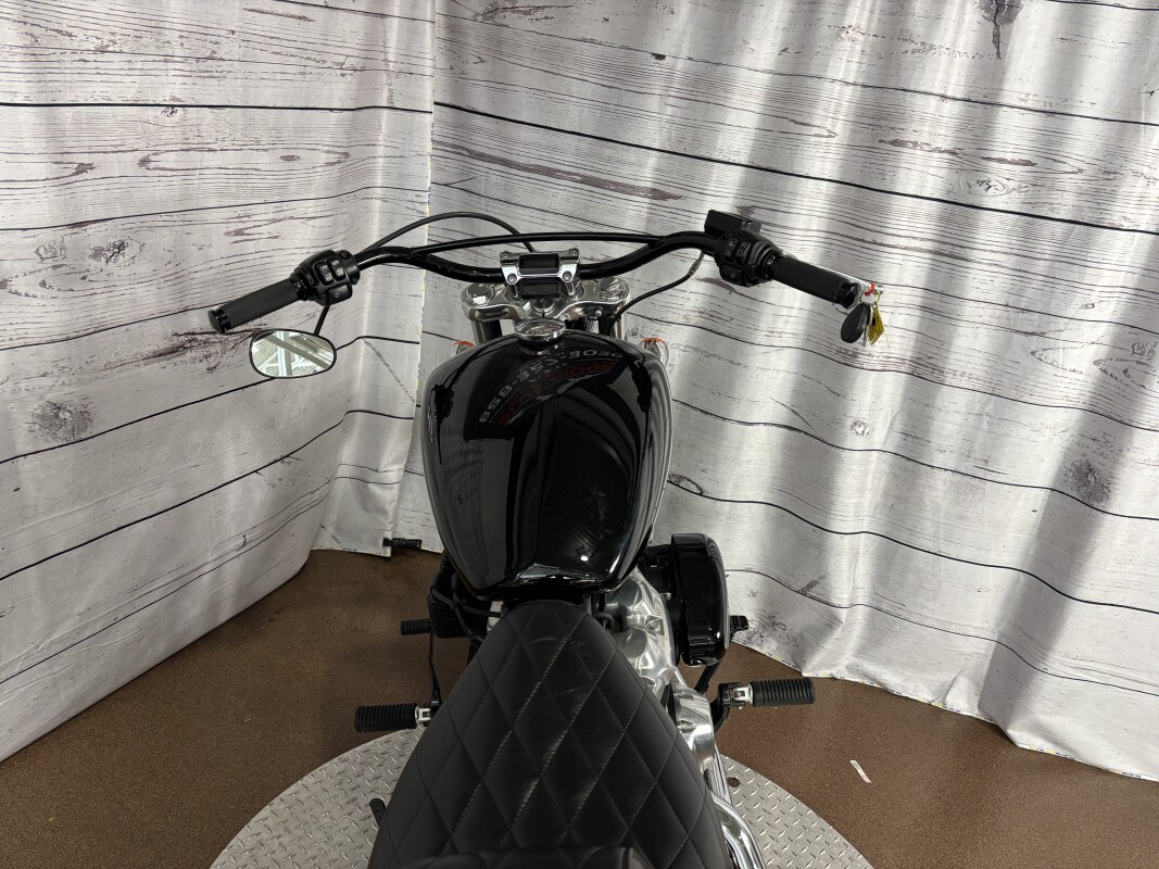 2021 Softail Standard – Classic Bobber Look - Photo 9