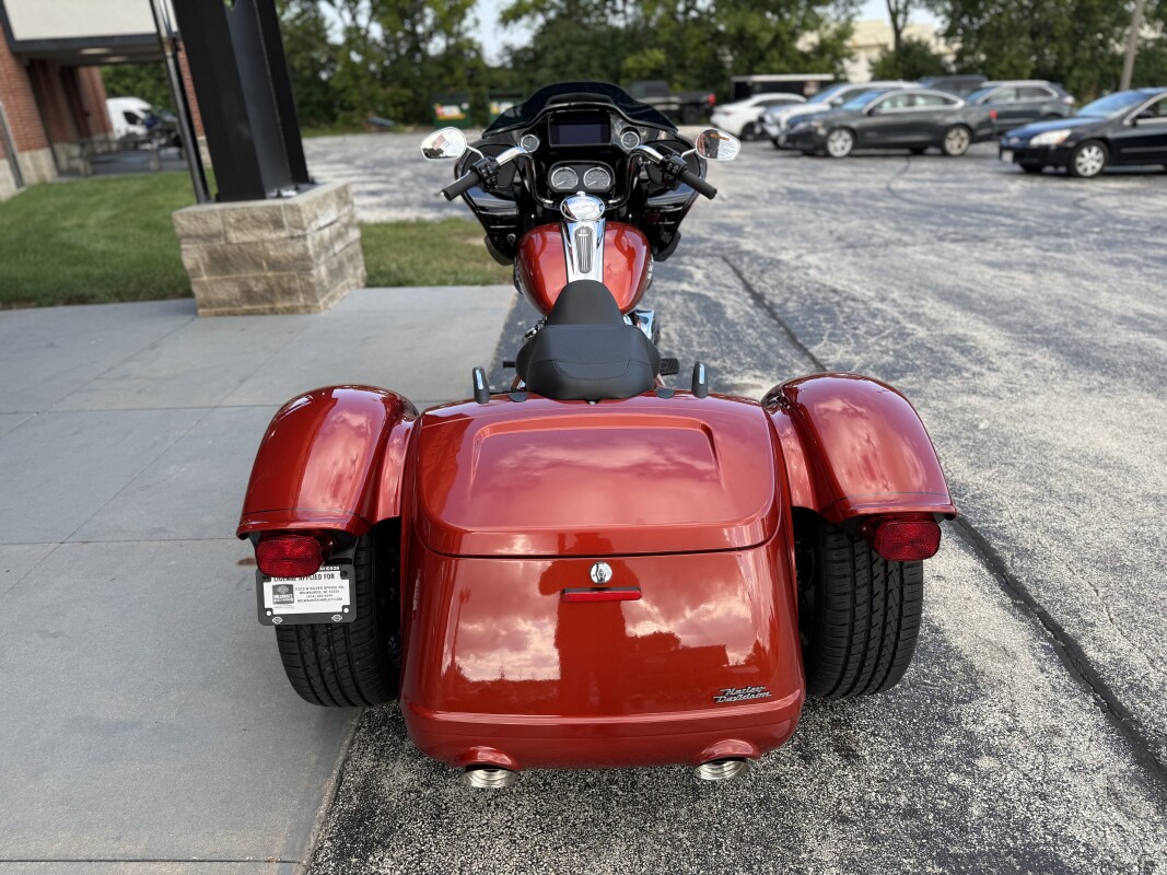 2025 Harley-Davidson Road Glide FLTRX Whiskey Firestorm - Black Finish - Photo 4