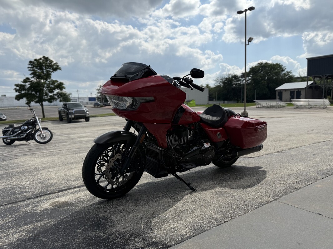 2025 Harley-Davidson CVO Road Glide ST FLTRXSTSE RALLY RED - Photo 7