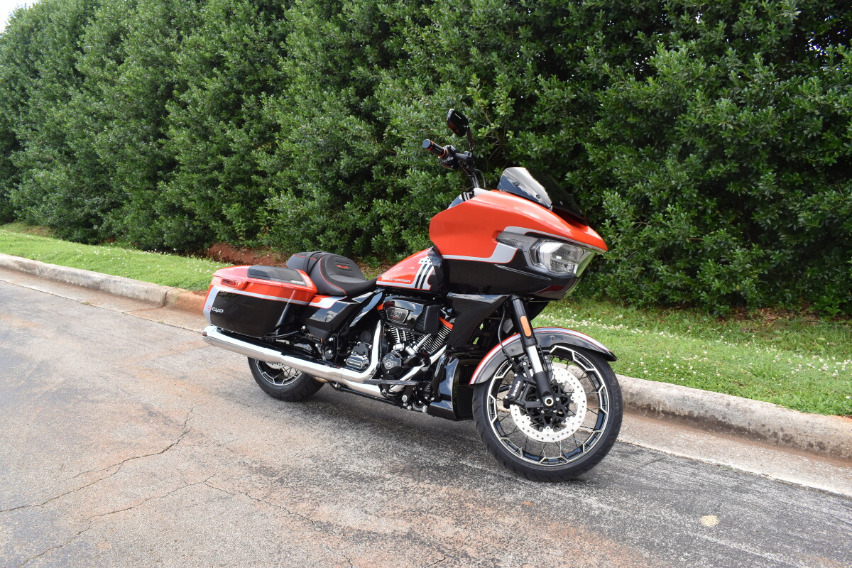 2024 CVO Road Glide – Elite Touring Performance - Photo 2