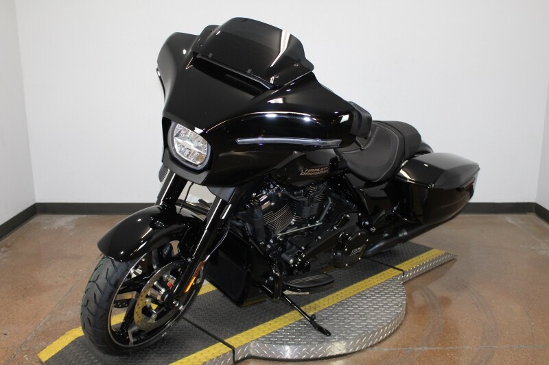 Harley-Davidson Street Glide 2025 FLHX 84633823 VIVID BLACK - Photo 4