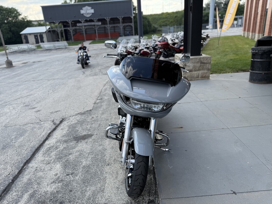 2025 Harley-Davidson Road Glide FLTRX - Photo 8