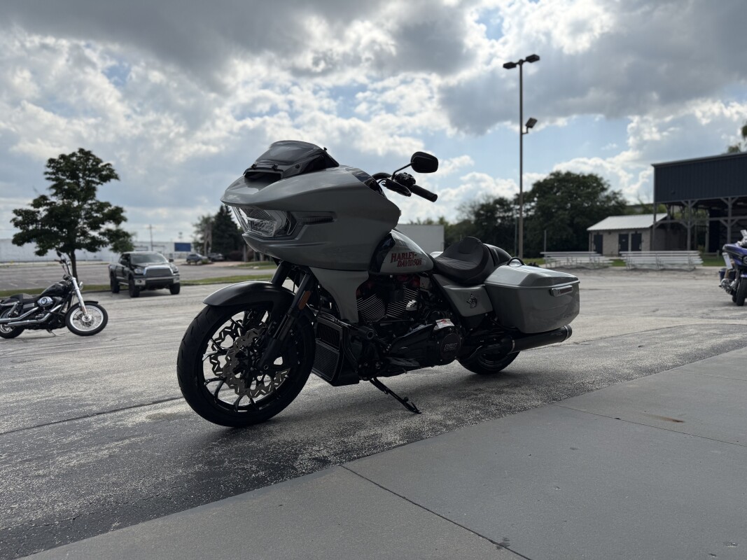 2025 Harley-Davidson CVO Road Glide ST FLTRXSTSE Mercury Silver - Photo 7