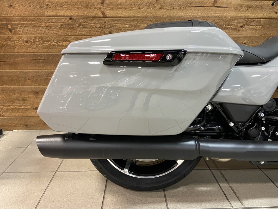 2025 Harley-Davidson Road Glide Billiard Gray - Black Finish FLTRX - Photo 5