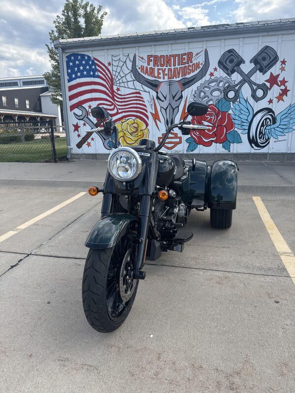 FLRT 2024 Freewheeler - Photo 2