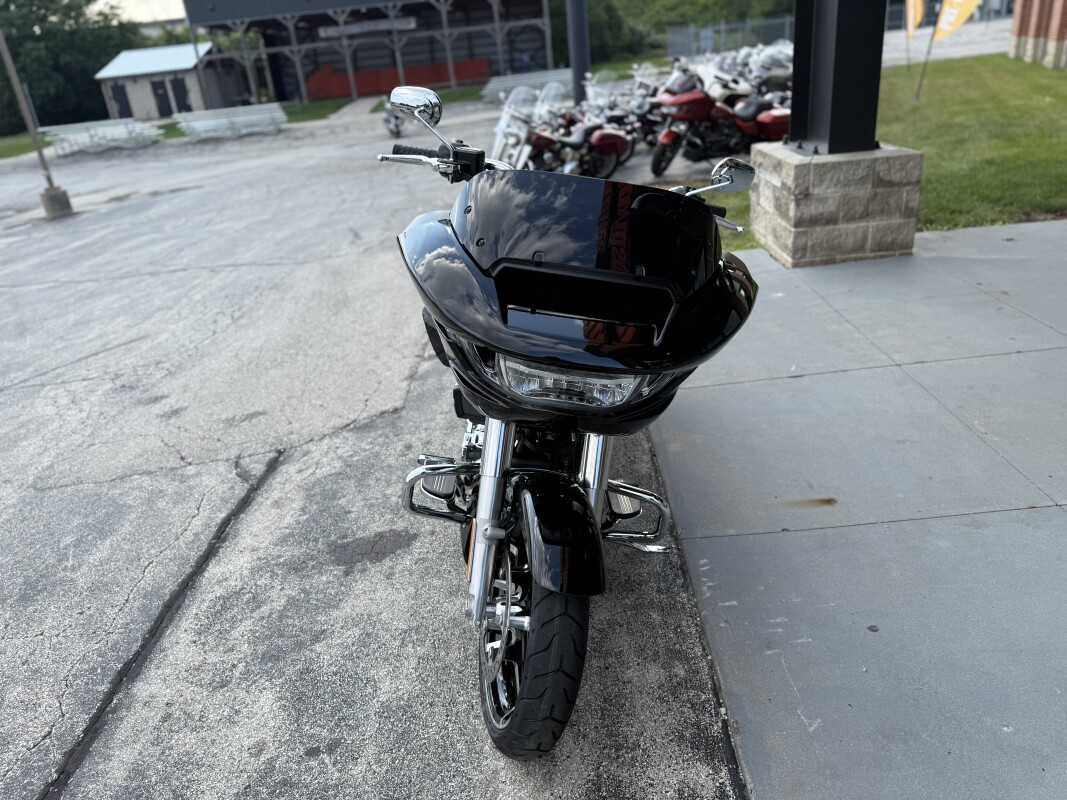 2025 Harley-Davidson Road Glide FLTRX VIVID BLACK - Photo 8