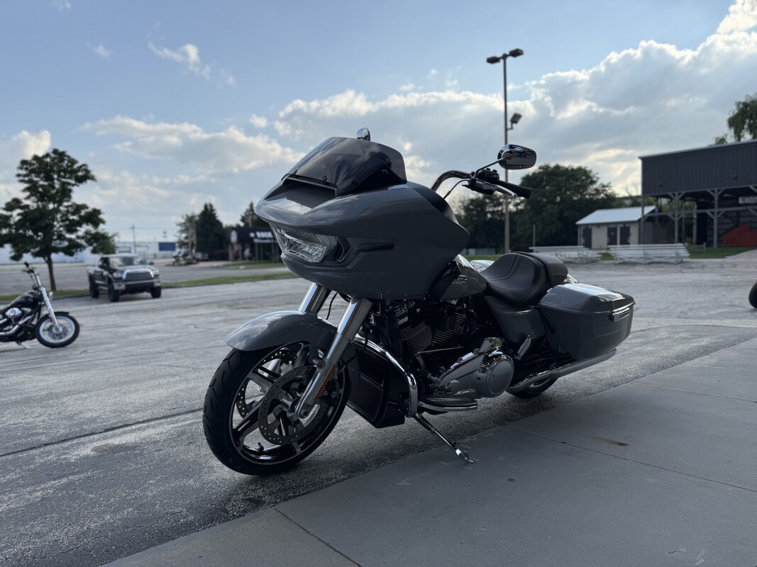 2025 Harley-Davidson Road Glide FLTRX - Photo 7