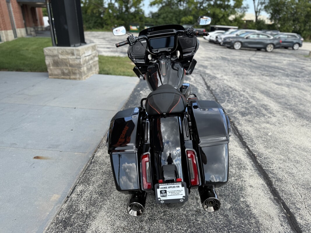 2025 Harley-Davidson CVO Road Glide ST FLTRXSTSE Mercury Silver - Photo 4