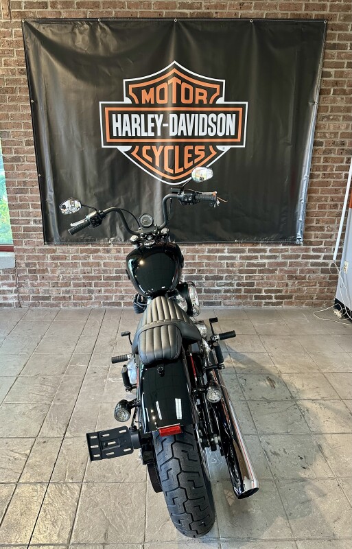 2025 Harley-Davidson Street Bob FXBB Vivid Black w/Laced Wheels - Photo 6