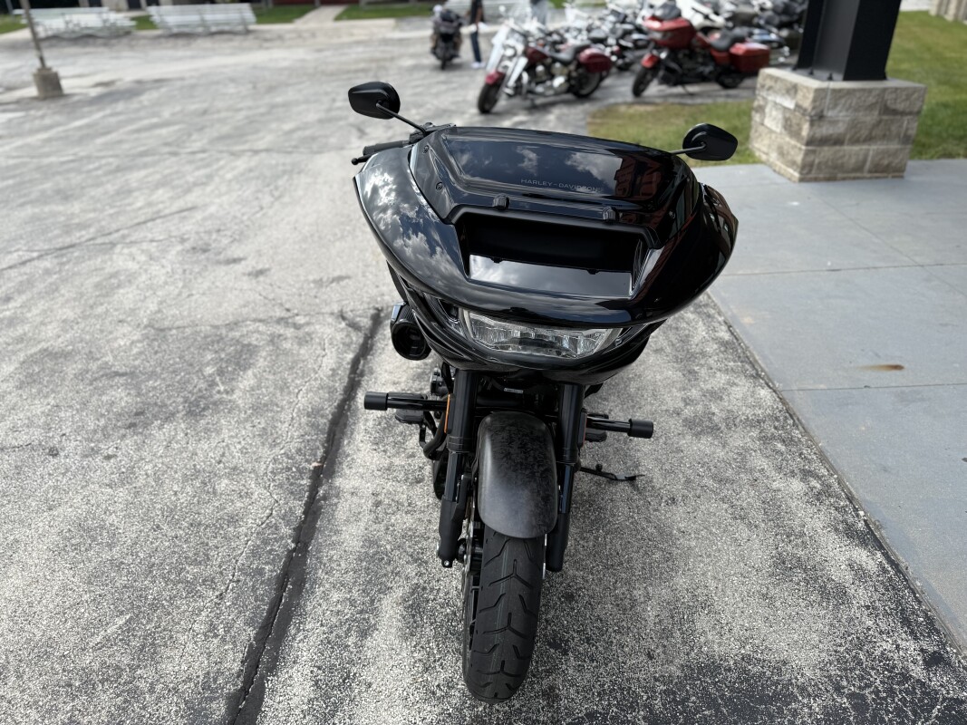 2025 Harley-Davidson Road Glide CVO ST HOT LAP - Photo 8