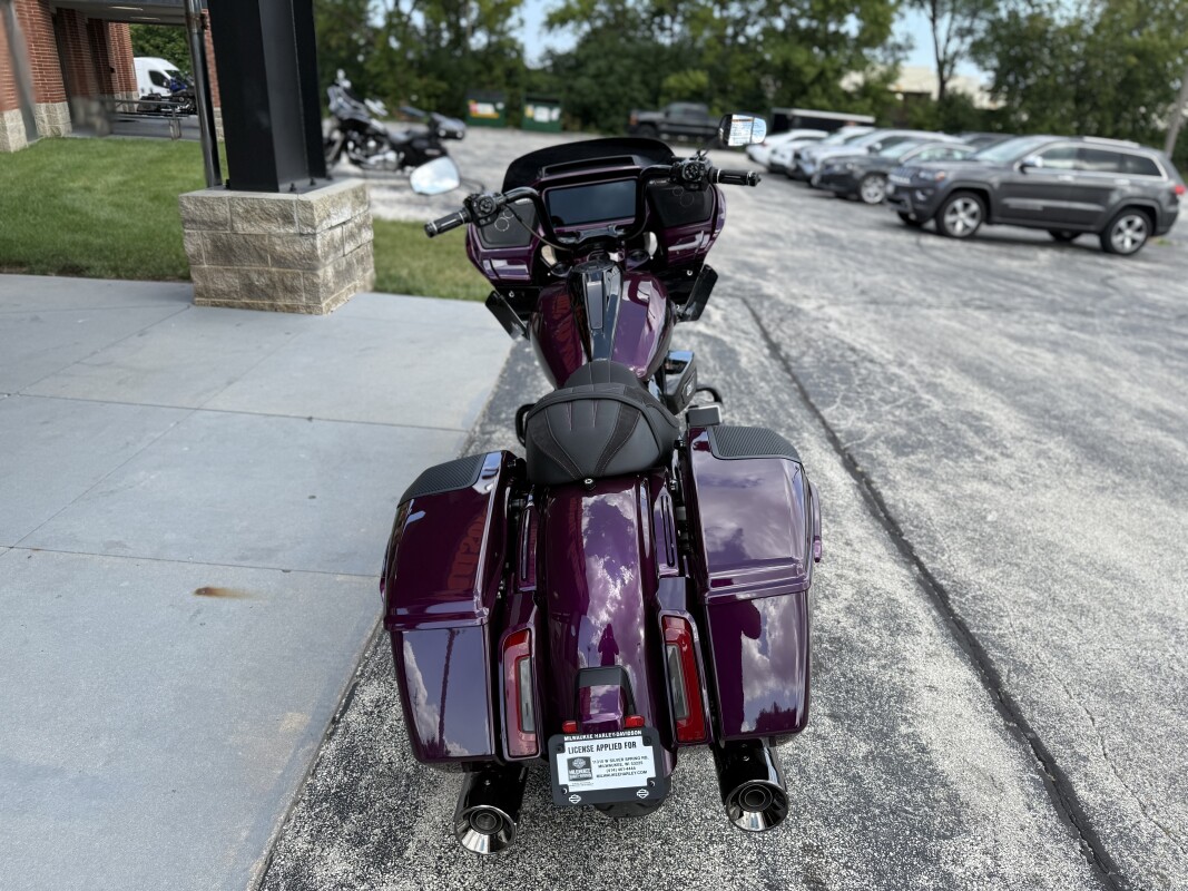 2025 Harley-Davidson CVO Road Glide FLTRXSE POISON BERRY FDE - Photo 4