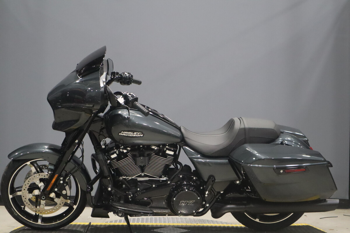 2025 Harley-Davidson Street Glide FLHX - Photo 10