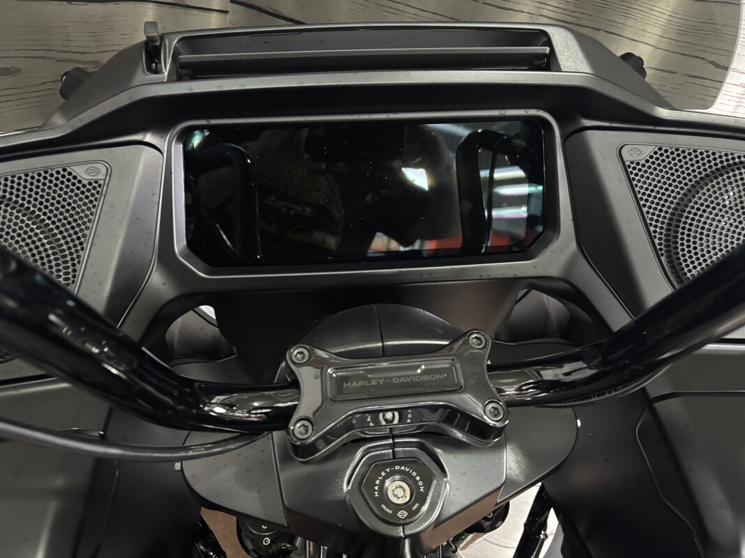 2025 Harley-Davidson Road Glide - Photo 10