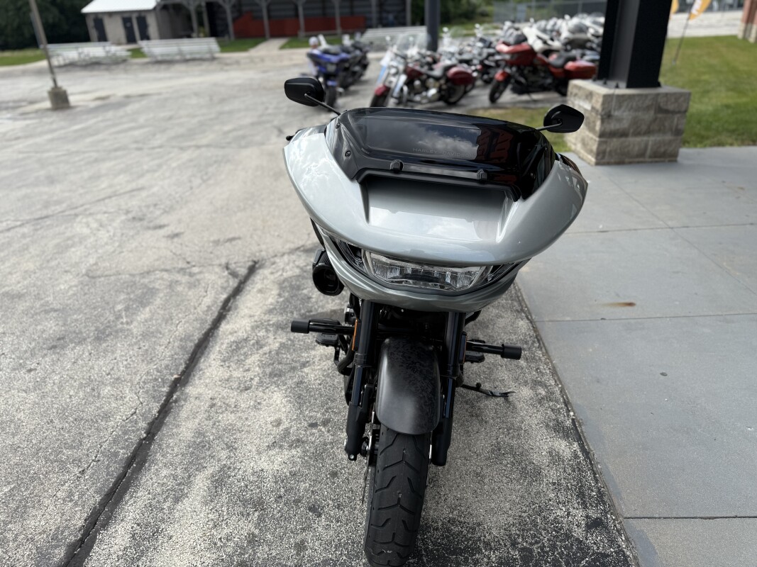 2025 Harley-Davidson CVO Road Glide ST FLTRXSTSE Mercury Silver - Photo 8